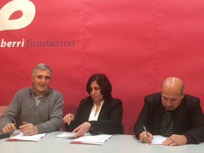 Representantes de Kobane han subrayado la importancia de la solidaridad internacional en su visita a Hego Euskal Herria.